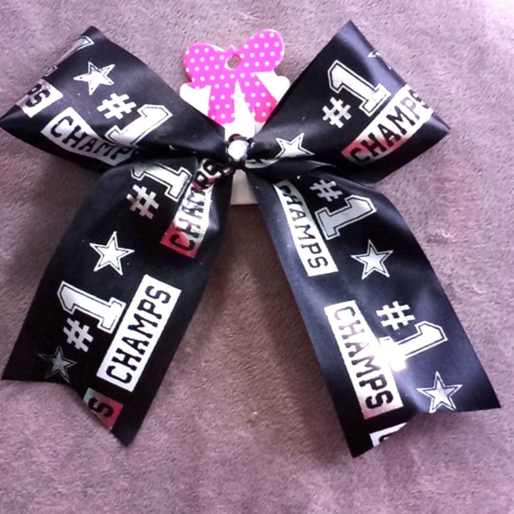 Cheer bow